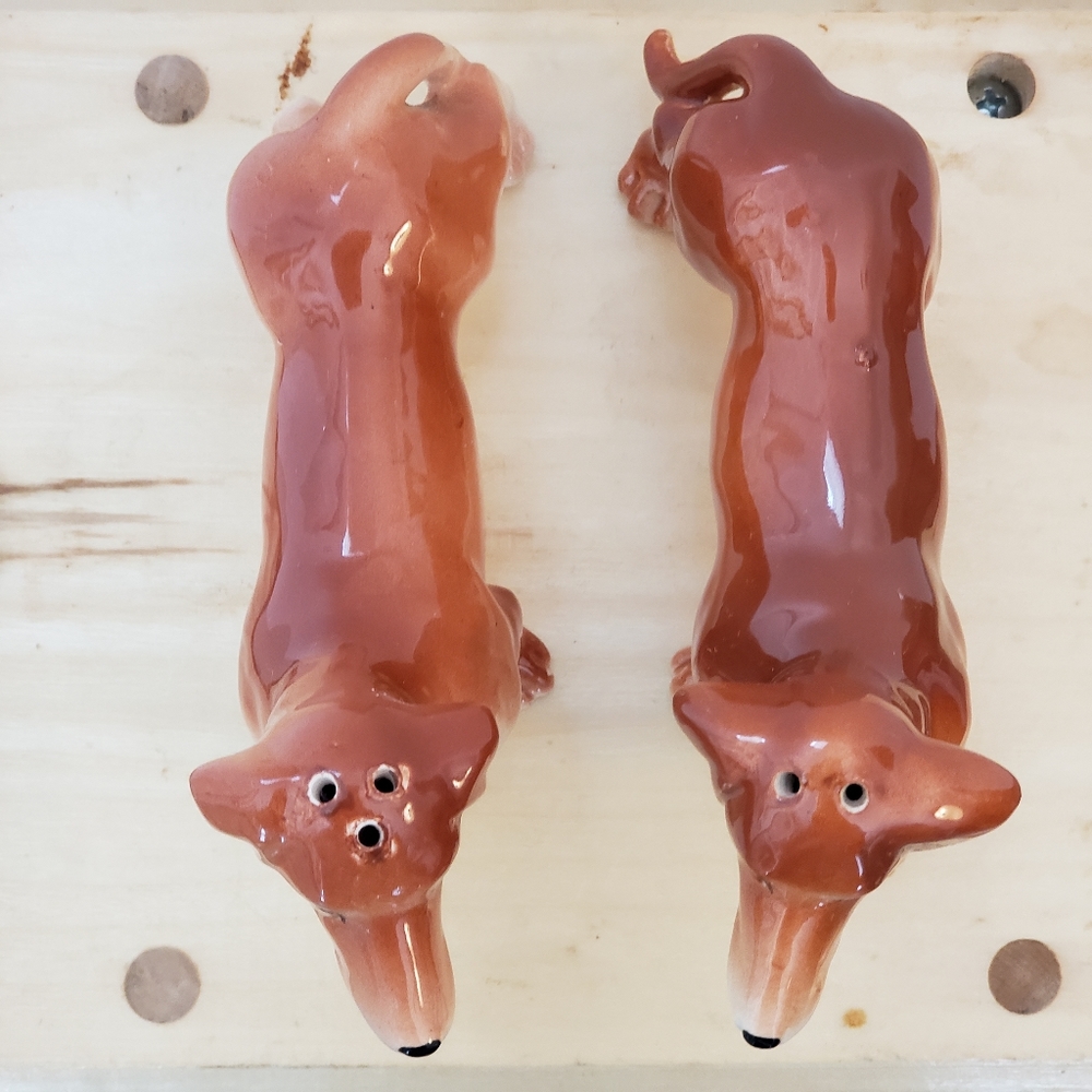 Vintage Dachshund Salt & Pepper Shakers - Picture 2 of 7